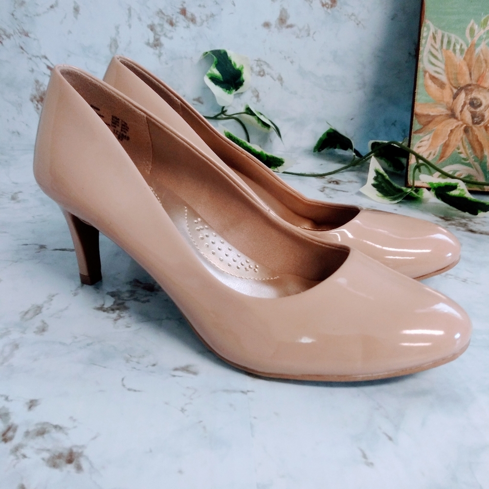 Womens DEXFLEX Nude Heels Size 7.5